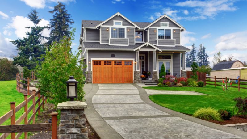 10 Landscaping Tips for Creating Curb Appeal